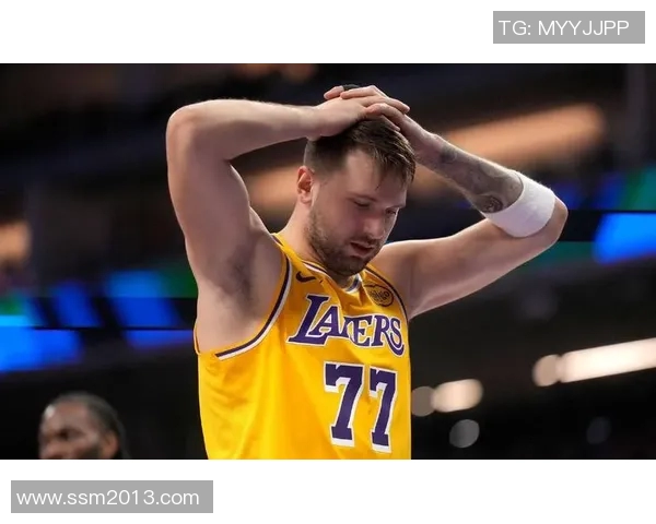 球迷炸锅:东契奇这一行为引热议! 球迷炸锅:东契奇这一行为引热议!