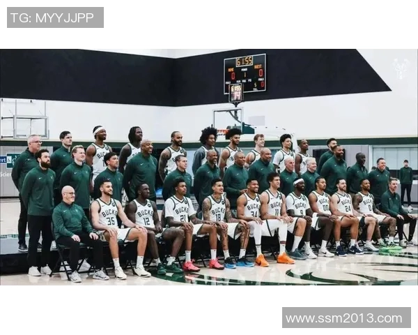 昔日恩怨重燃 字母哥与昔日队友再度交锋赛场争锋 昔日恩怨重燃 字母哥与昔日队友再度交锋赛场争锋